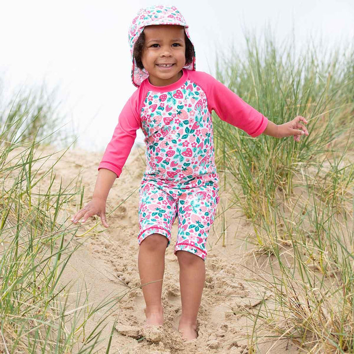 Kite Very Berry Protective Beach Hat Set Picture